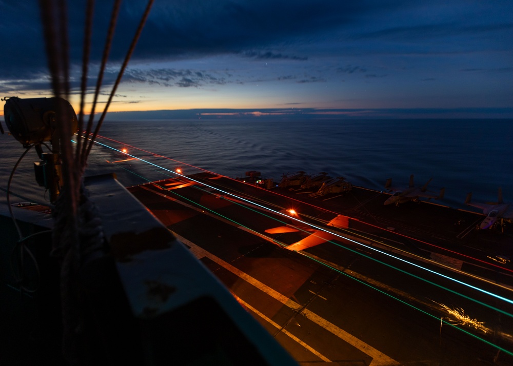 USS Gerald R. Ford's (CVN 78) 30,000th Trap