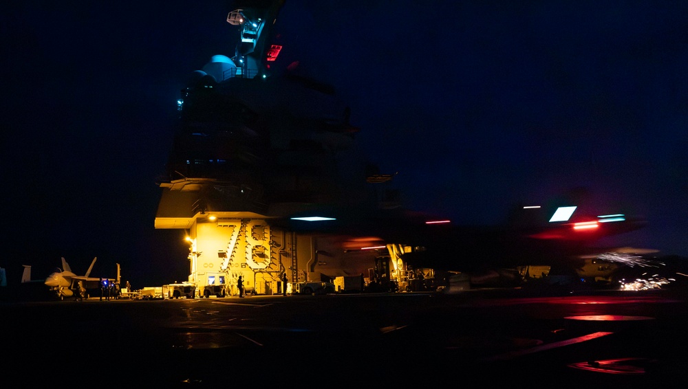 USS Gerald R. Ford's (CVN 78) 30,000th Trap