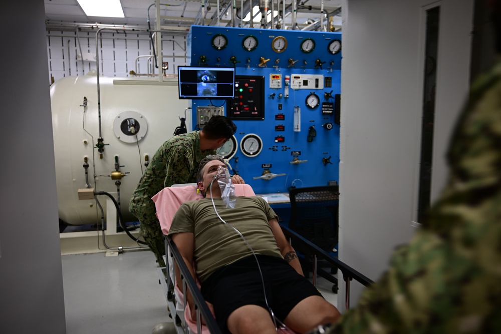 NAMI Hyperbarics conducts 2025 joint ops training with Army Aerospace Medicine