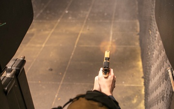 Tripoli Sailors Participate in M18 Gun Shoot