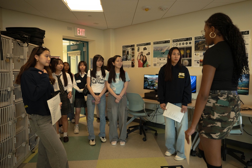 Musashimurayama High School students visit Yokota