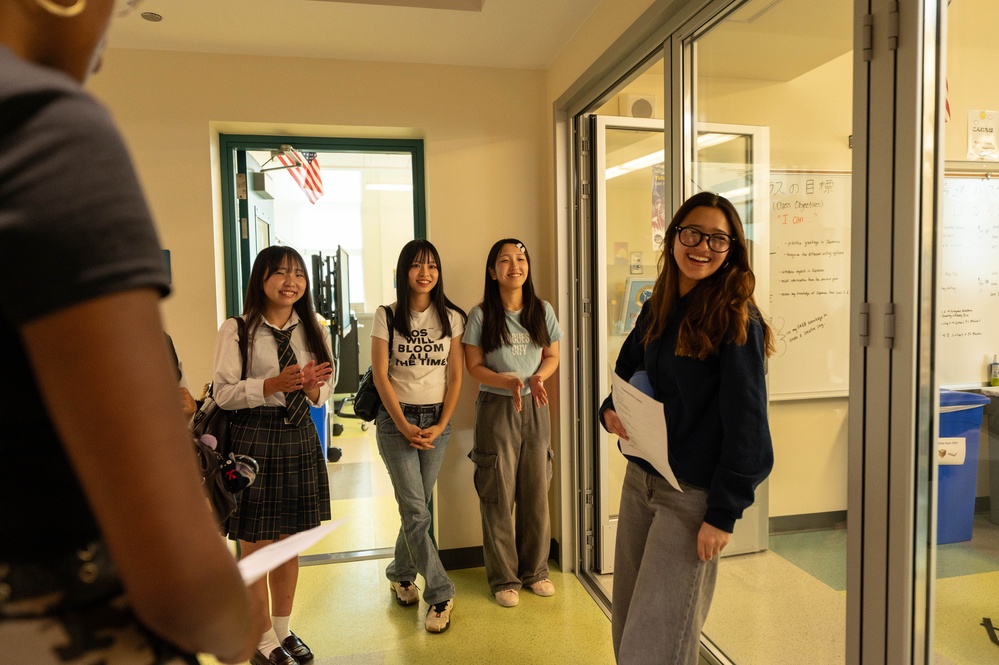 Musashimurayama High School students visit Yokota