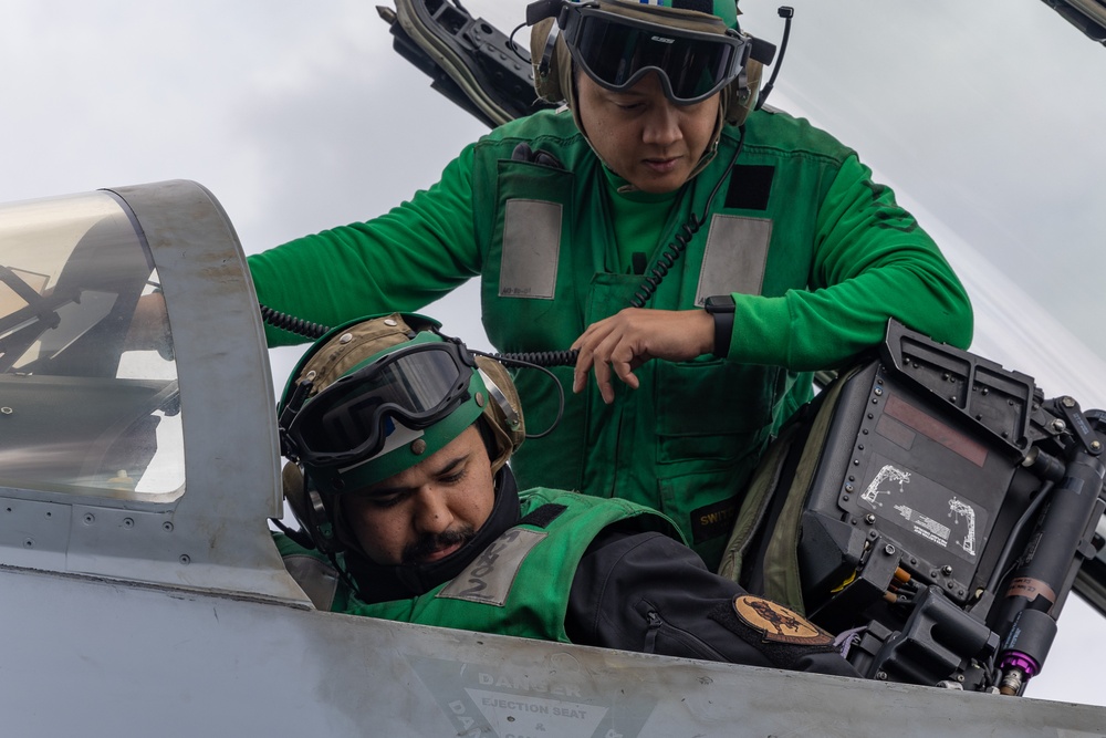 USS Gerald R. Ford (CVN 78) Conducts Flight Deck Operations