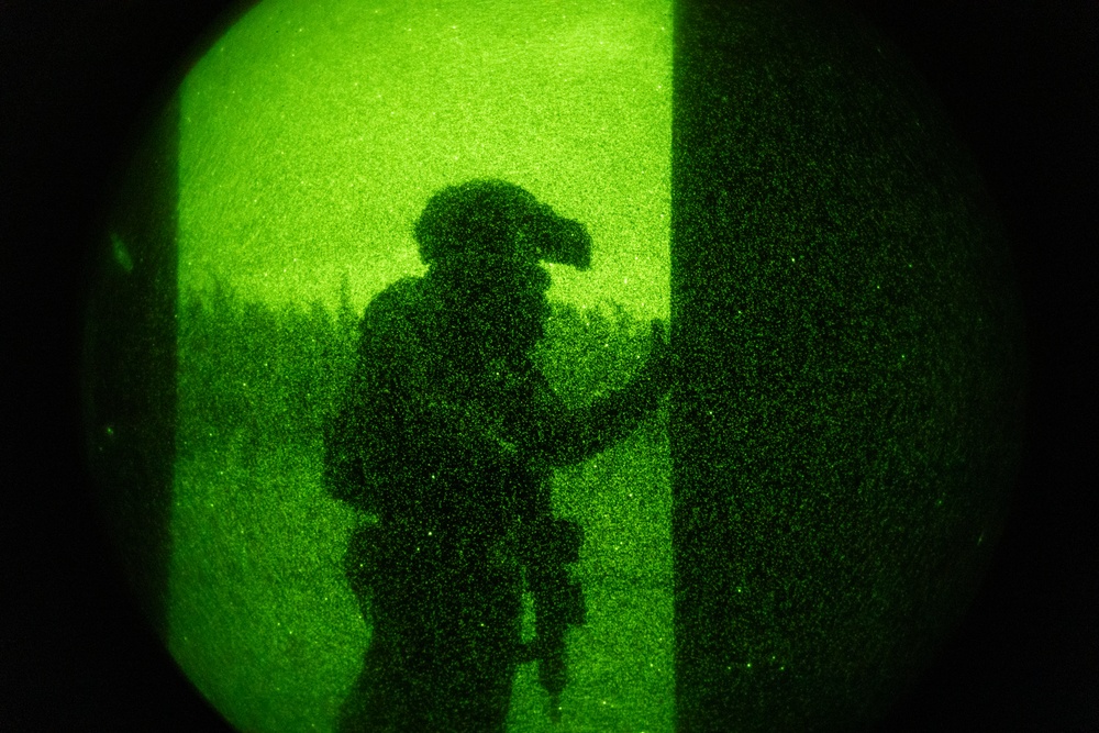 3rd Reconnaissance Battalion Conducts Night Operation
