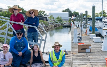 JBAB releases mussels to aid Potomac River