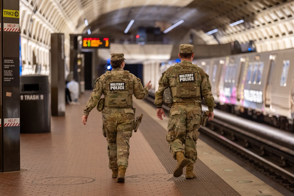 Tennessee National Guard Soldiers patrol D.C. Metro