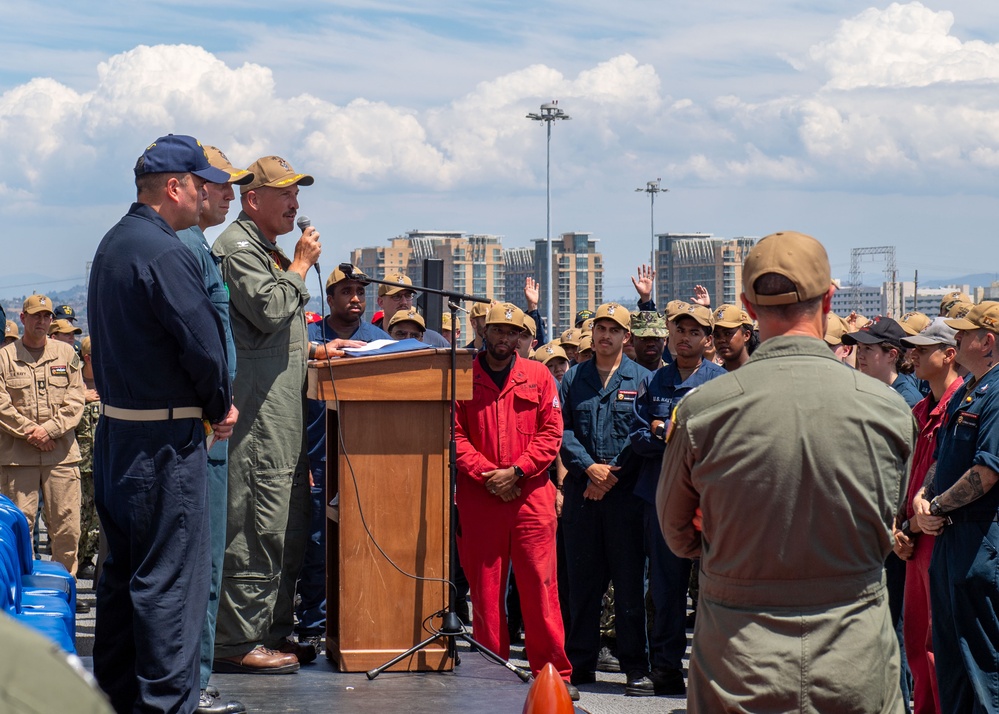USS Essex commanding officer's all-hands call