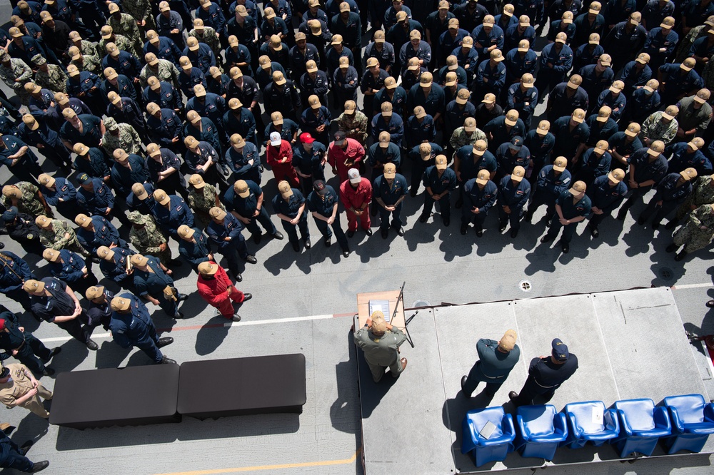 USS Essex commanding officer's all-hands call