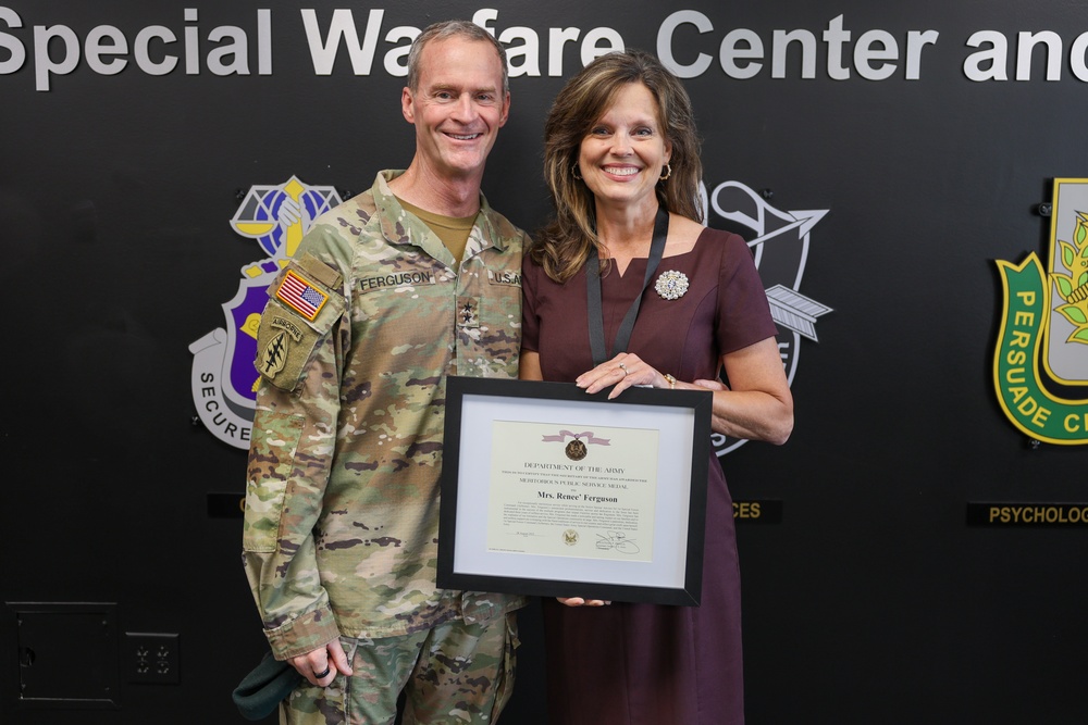 1st Special Forces Command change of command