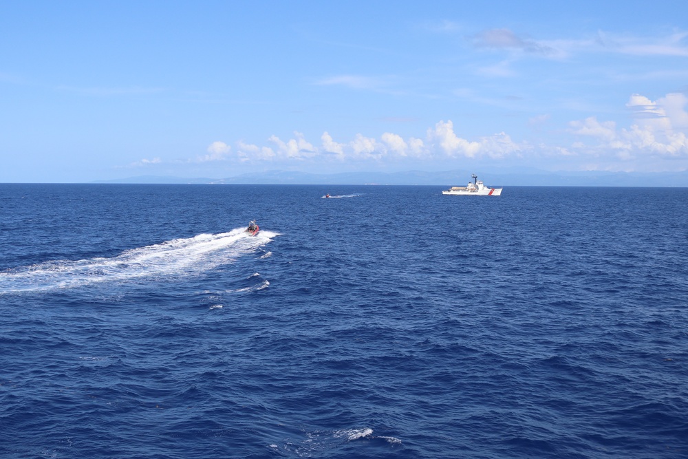 Coast Guard Cutter Vigilant conducts at-sea transfer of contraband