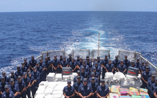 Coast Guard Cutter Vigilant conducts counter-drug operations at sea