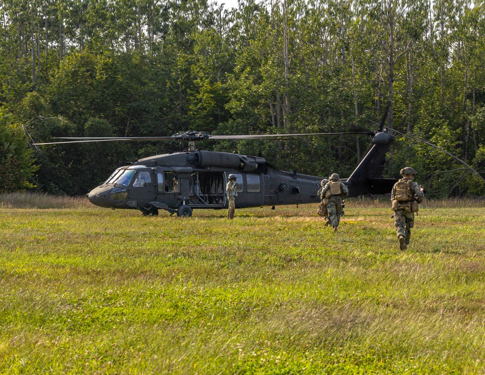 U.S. Marines Conduct an Offensive Raid for Northern Strike