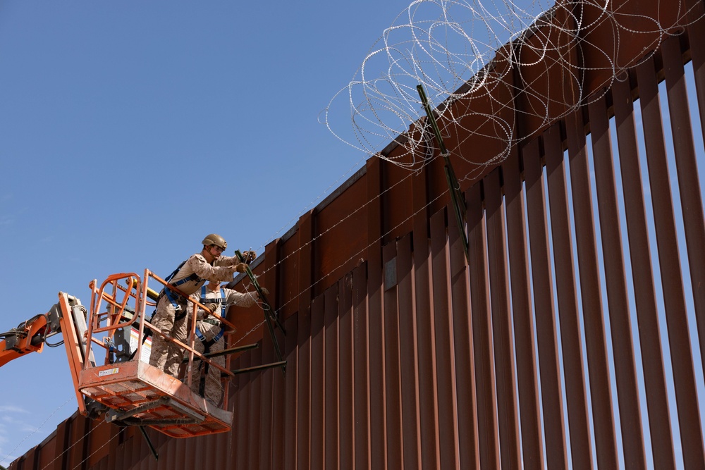 Joint Task Force-Southern Border leadership visits Combat Logistics Battalion 15