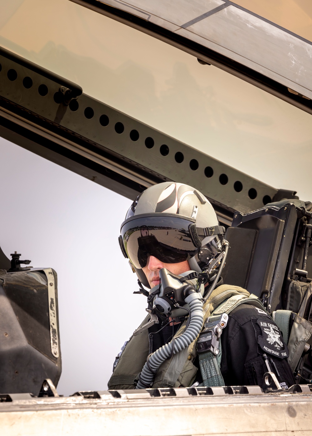 Witness the F-22 Raptor in Action at EAA AirVenture 2025