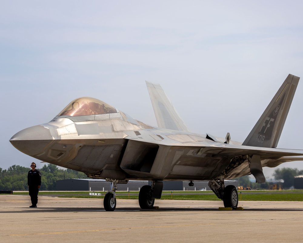 Witness the F-22 Raptor in Action at EAA AirVenture 2025