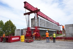 Massive Wall Beams make their move to Chickamauga Lock