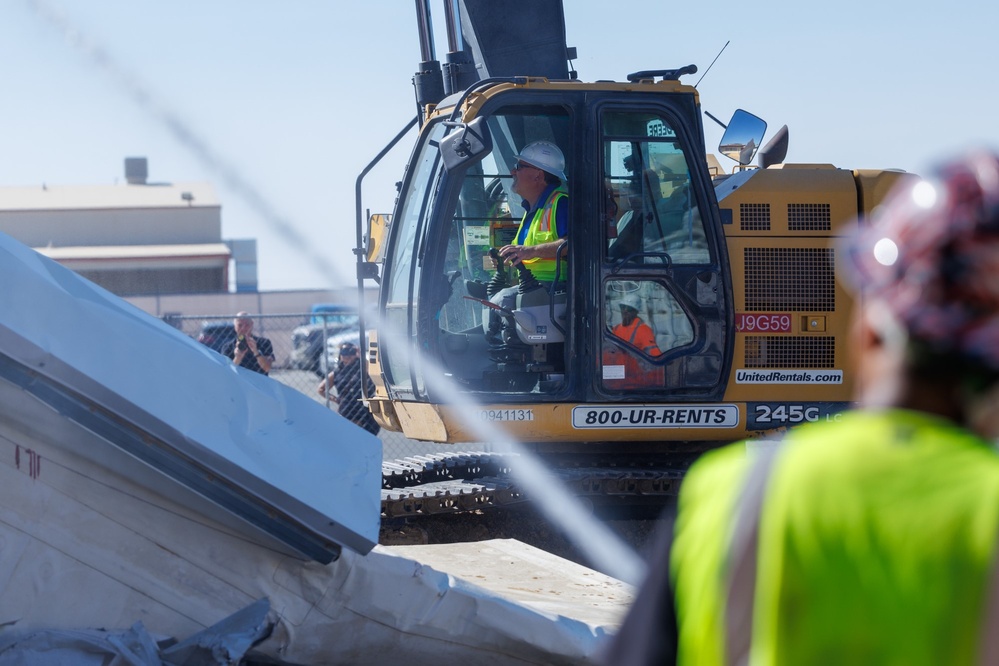 Building 1400 demolition begins