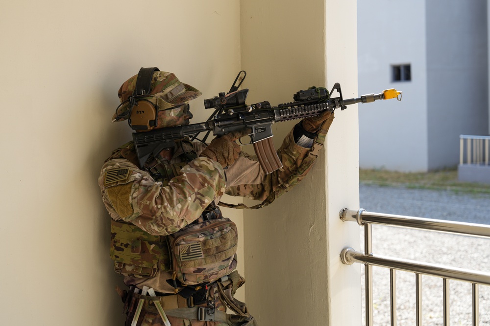 U.S. and ROK Troops Conducts Military Operation on Urban Terrain Training During Ulchi Freedom Shield 25