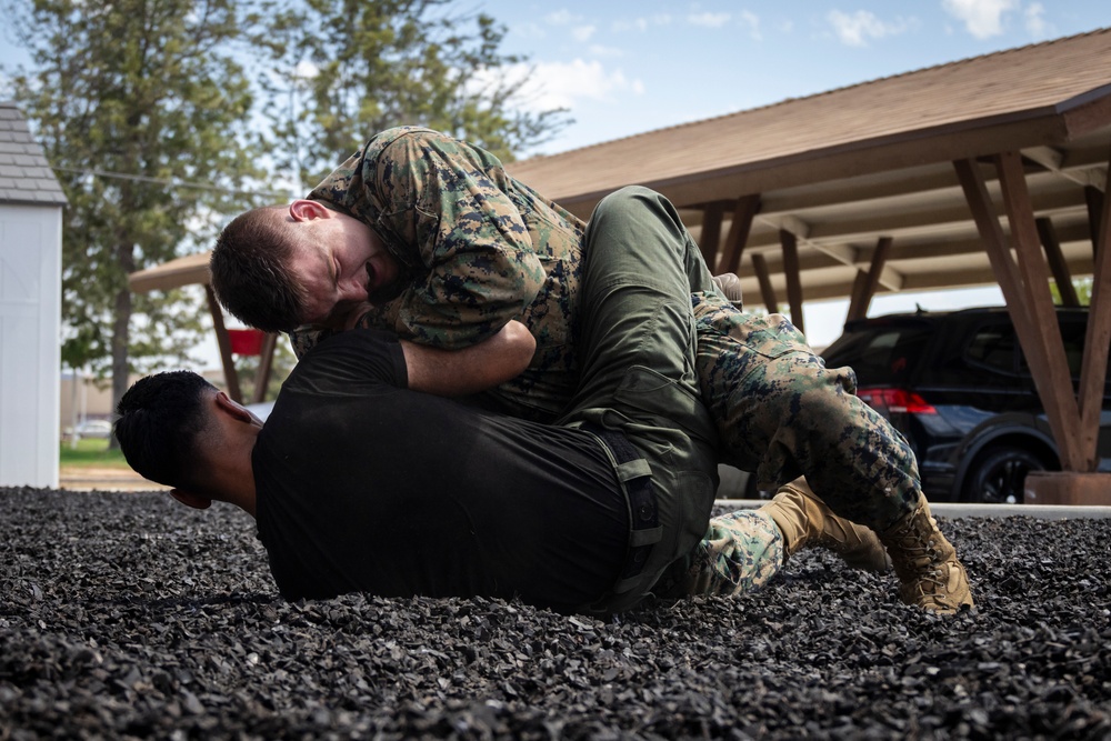 MCAS Miramar Special Reaction Team room clearing and grappling during SRT tryouts