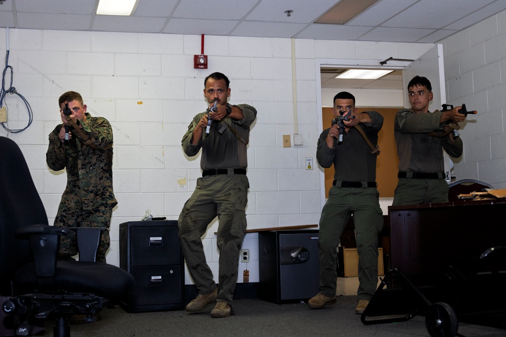 MCAS Miramar Special Reaction Team room clearing and grappling during SRT tryouts