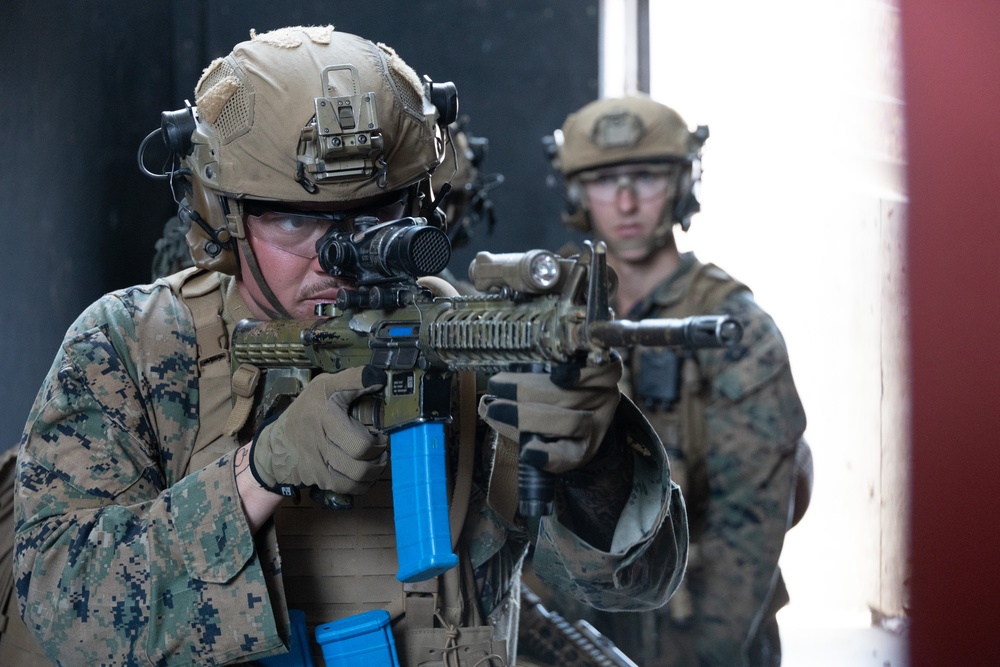 1/1 Conducts Raid Leaders Course