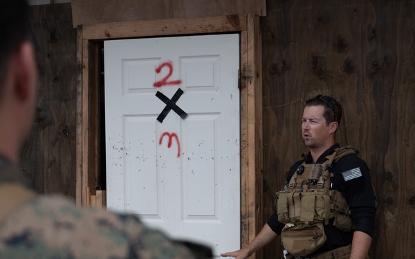 1/1 Conducts Raid Leaders Course