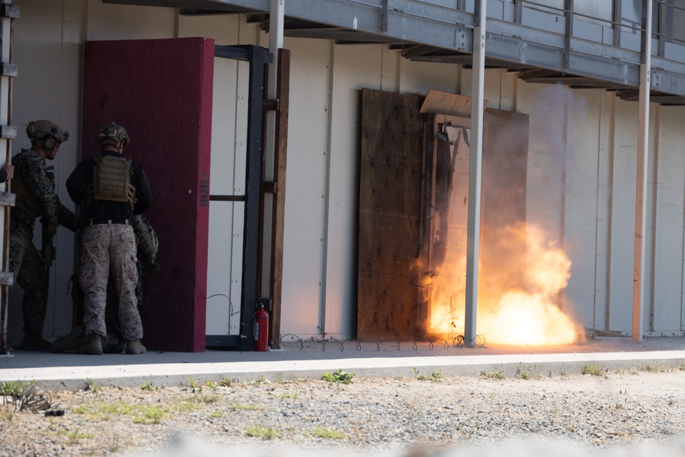 1/1 Conducts Raid Leaders Course