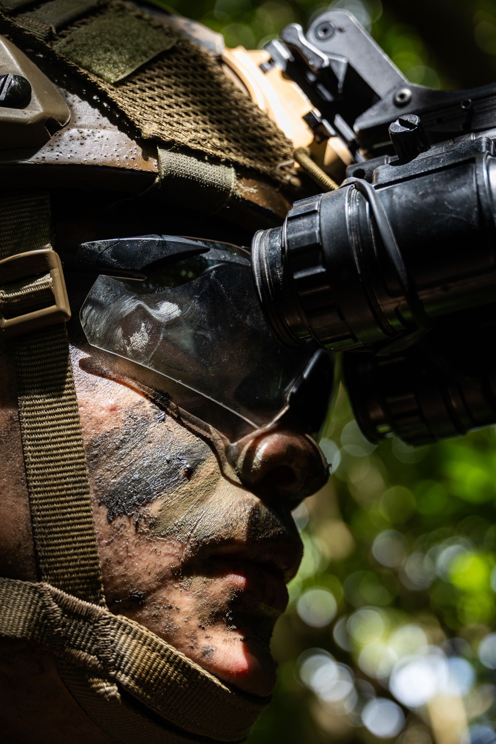 31st MEU | Marines innovate night vision attachments