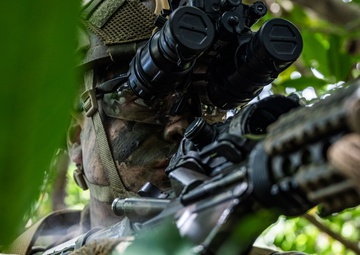 31st MEU | Marines innovate night vision attachments