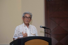 Ambassador in Charge of Okinawan Affairs briefs Okinawa-based Sailors