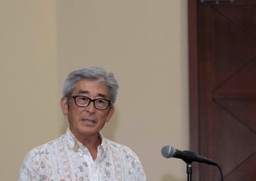 Ambassador in Charge of Okinawan Affairs briefs Okinawa-based Sailors