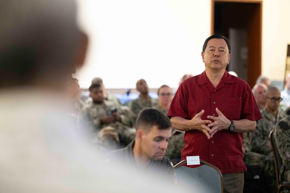 Ambassador in Charge of Okinawan Affairs briefs Okinawa-based Sailors