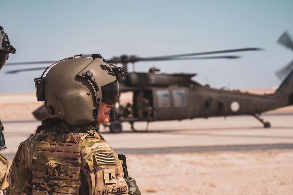 Aircrew Member Observes SPIES Training