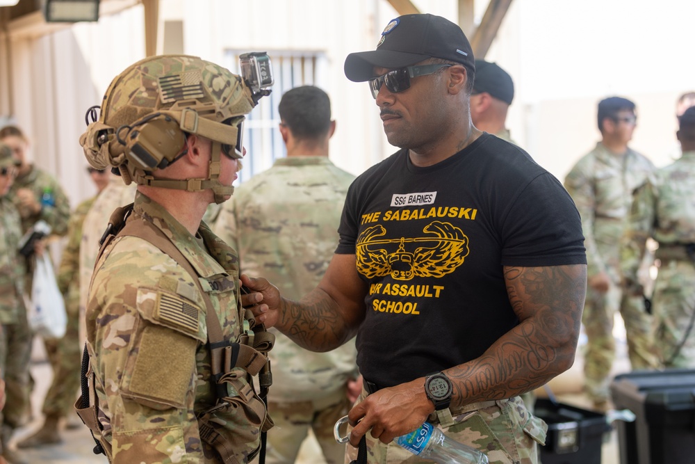 TSAAS Cadre Trains Soldiers in SPIES