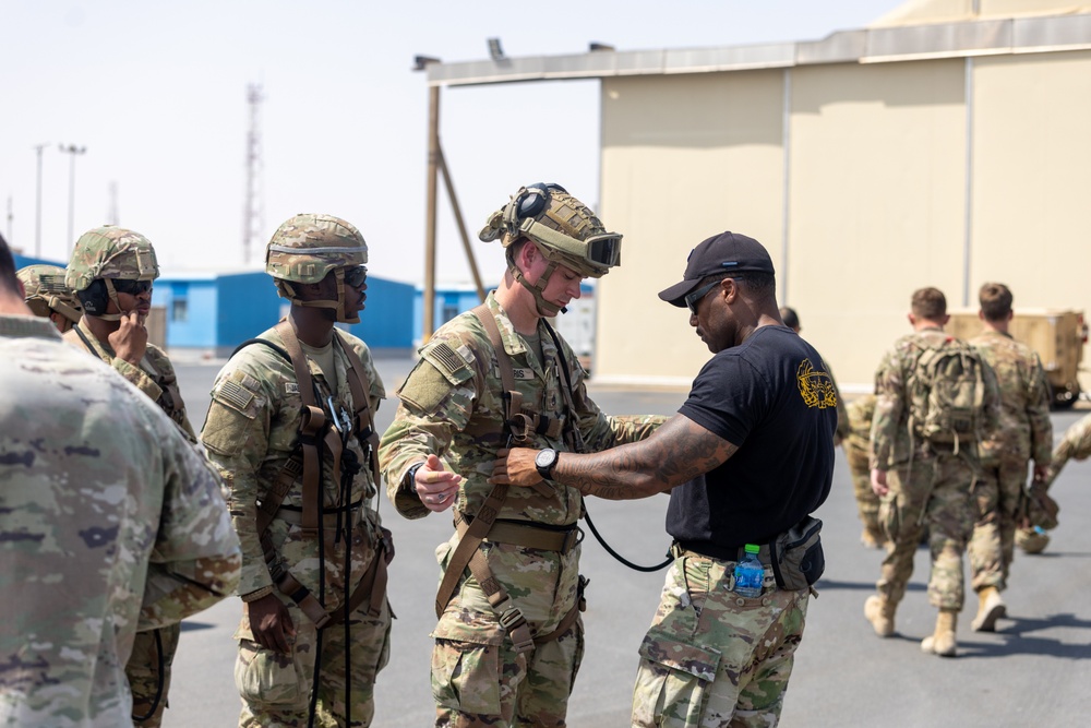 TSAAS Cadre Trains Soldiers in SPIES