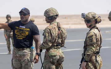 TSAAS Cadre Trains Soldiers in SPIES