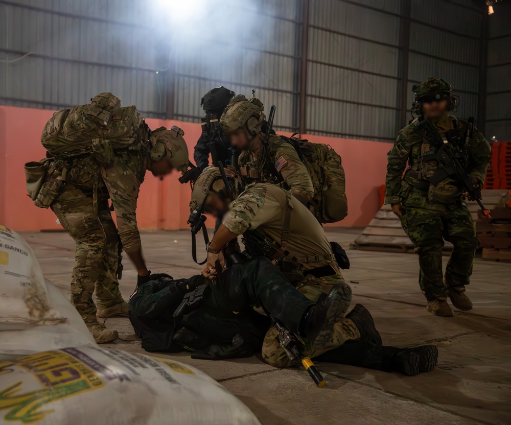 Garuda Shield holds it's annual exercise between the Indonesian National Armed Forces and U.S. Military