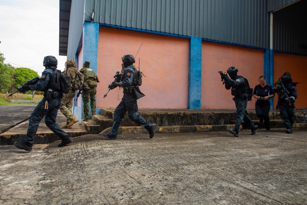 Garuda Shield holds it's annual exercise between the Indonesian National Armed Forces and U.S. Military