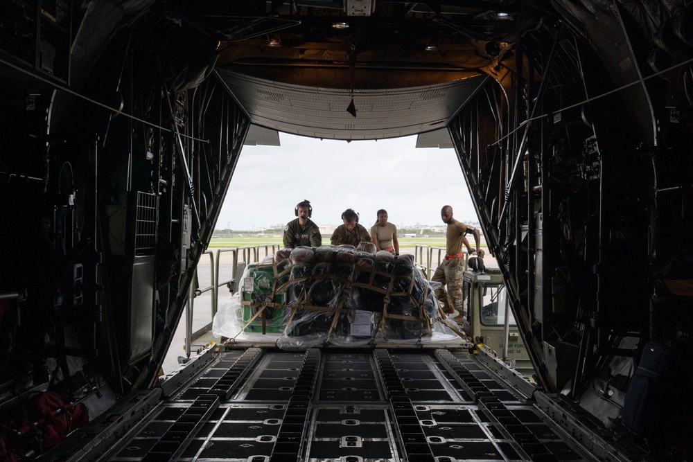 94th Airlift Wing Airmen Assist Aeromedical Evacuation Training during a Department Level Exercise 2025