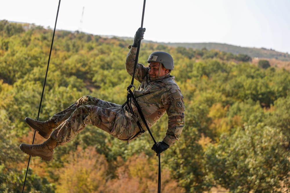 The Sabalauski Air Assault School Conducts the Rappel Tower in Bulgaria