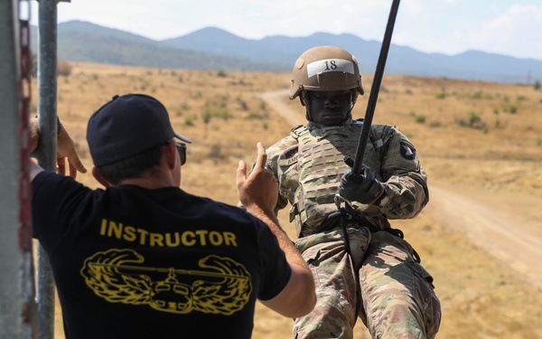 The Sabalauski Air Assault School Conducts the Rappel Tower in Bulgaria
