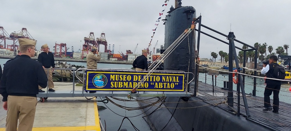 SUBFOR Boards a Peruvian Submarine