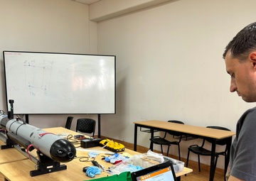 UUVGRU 1 Demonstrates AUV in Peru