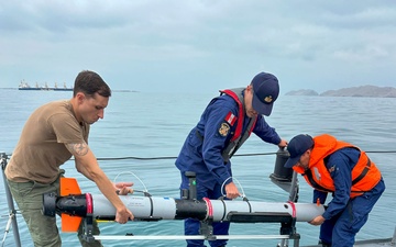 UUVGRU 1 Demonstrates AUV in Peru