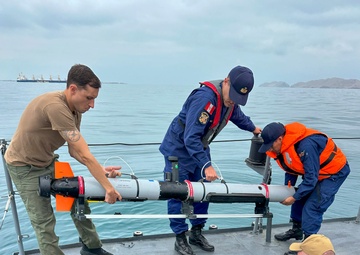 UUVGRU 1 Demonstrates AUV in Peru