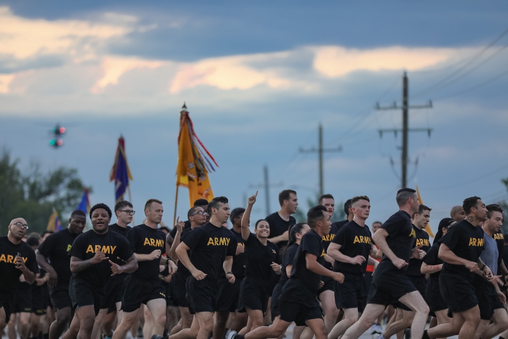 Air Cav joins 1st Cavalry Division Run during CAV Week 104