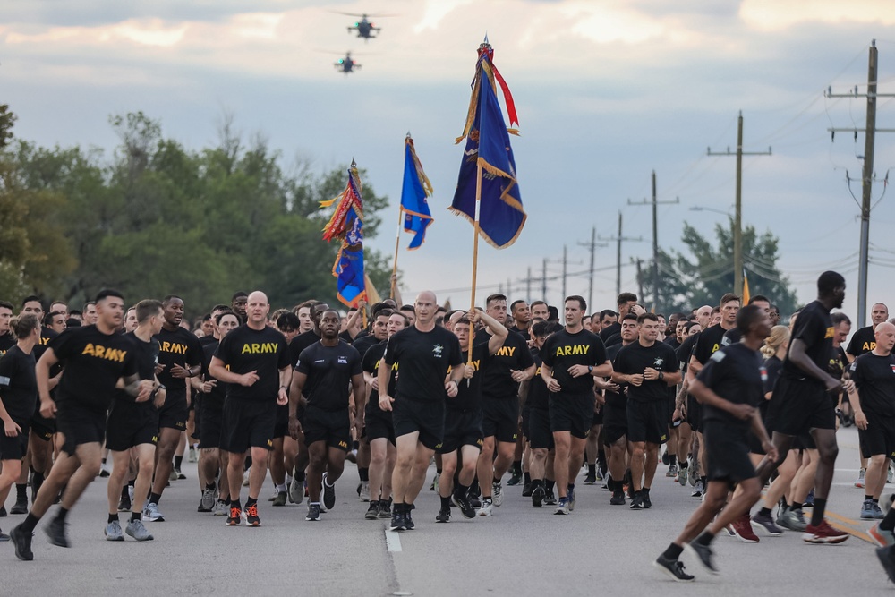 Air Cav joins 1st Cavalry Division Run during CAV Week 104