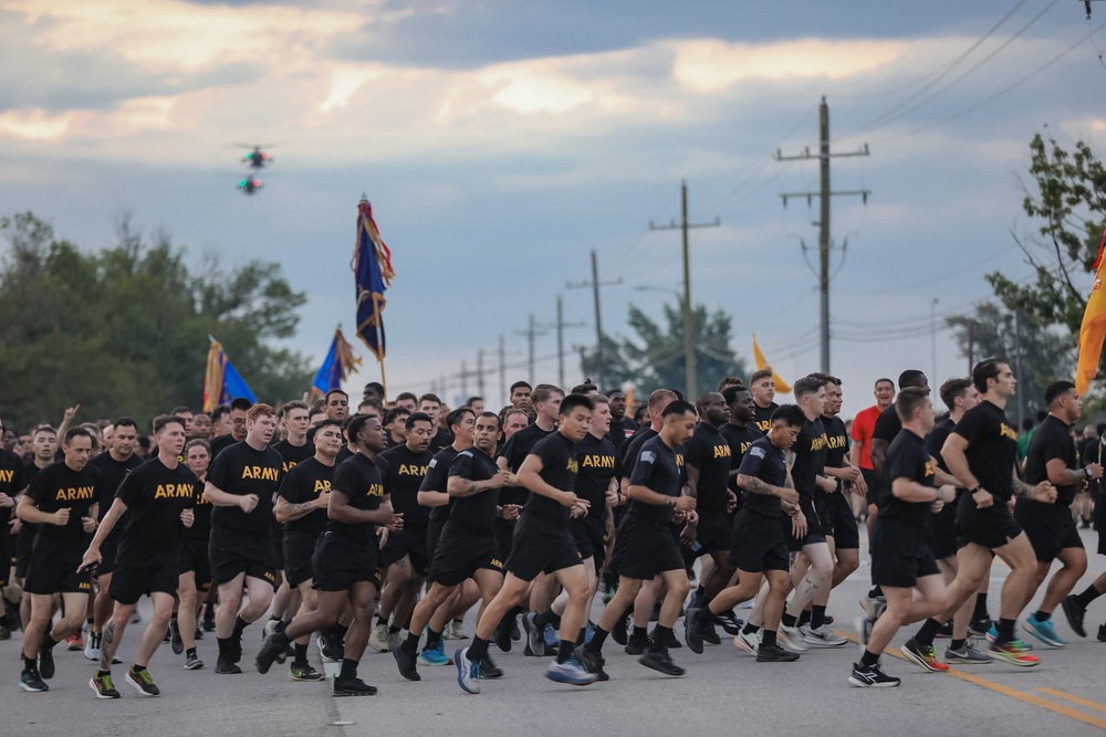 Air Cav joins 1st Cavalry Division Run during CAV Week 104