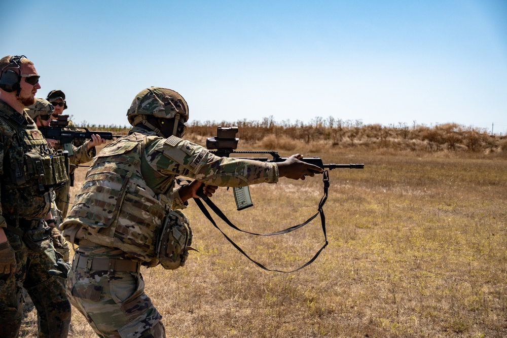 1st Armored Division Soldiers under Task Force Iron conduct German Schützenschnur range