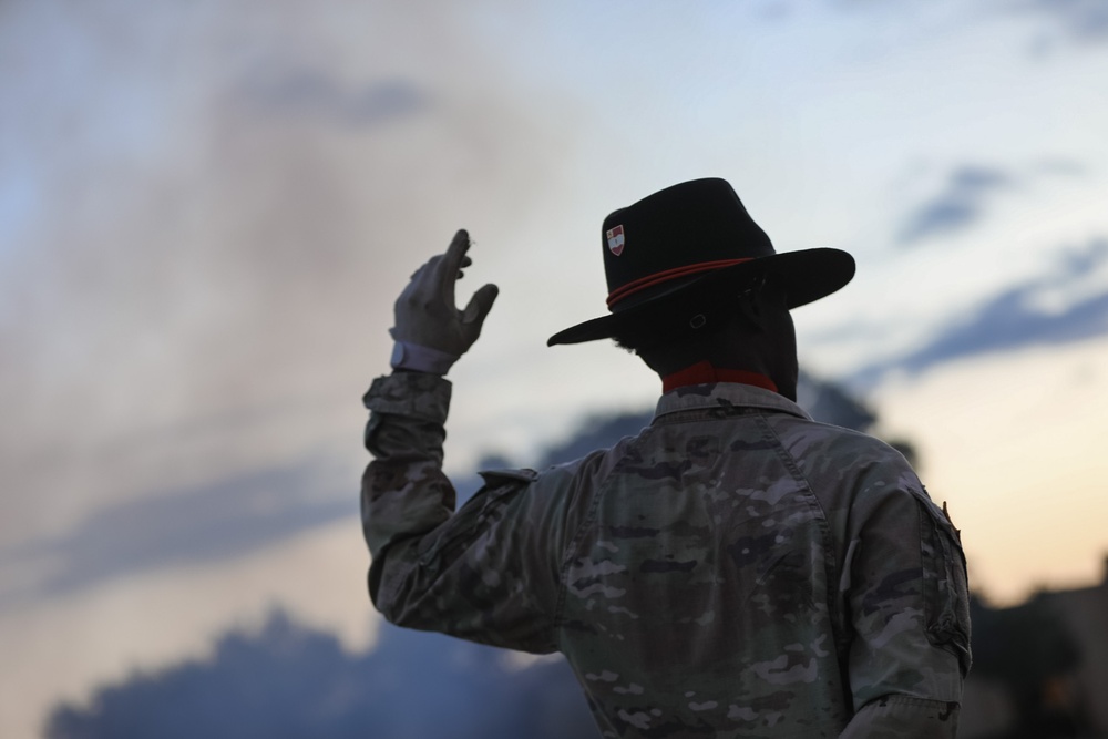 Air Cav joins 1st Cavalry Division Run during CAV Week 104